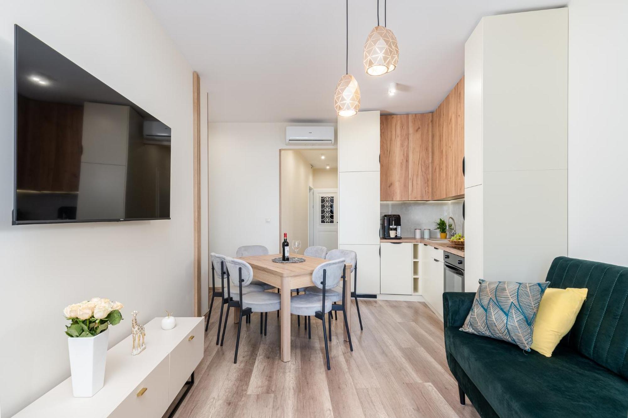 Basztowa By Vsi Apartment